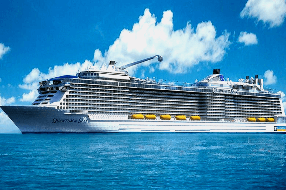 15 самых больших и роскошных круизных лайнеров: Quantum of the Seas