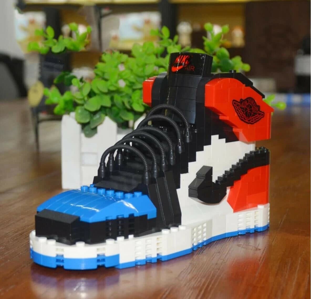 kollaboraciya-lego-s-mirovymi-brendami-nike